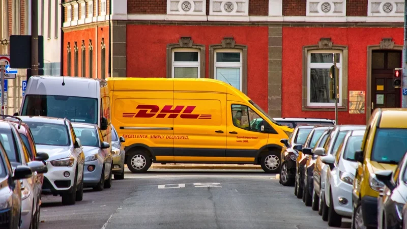 Skup dostawczaka po kolizji: jak przygotować auto i dokumenty do sprzedaży?